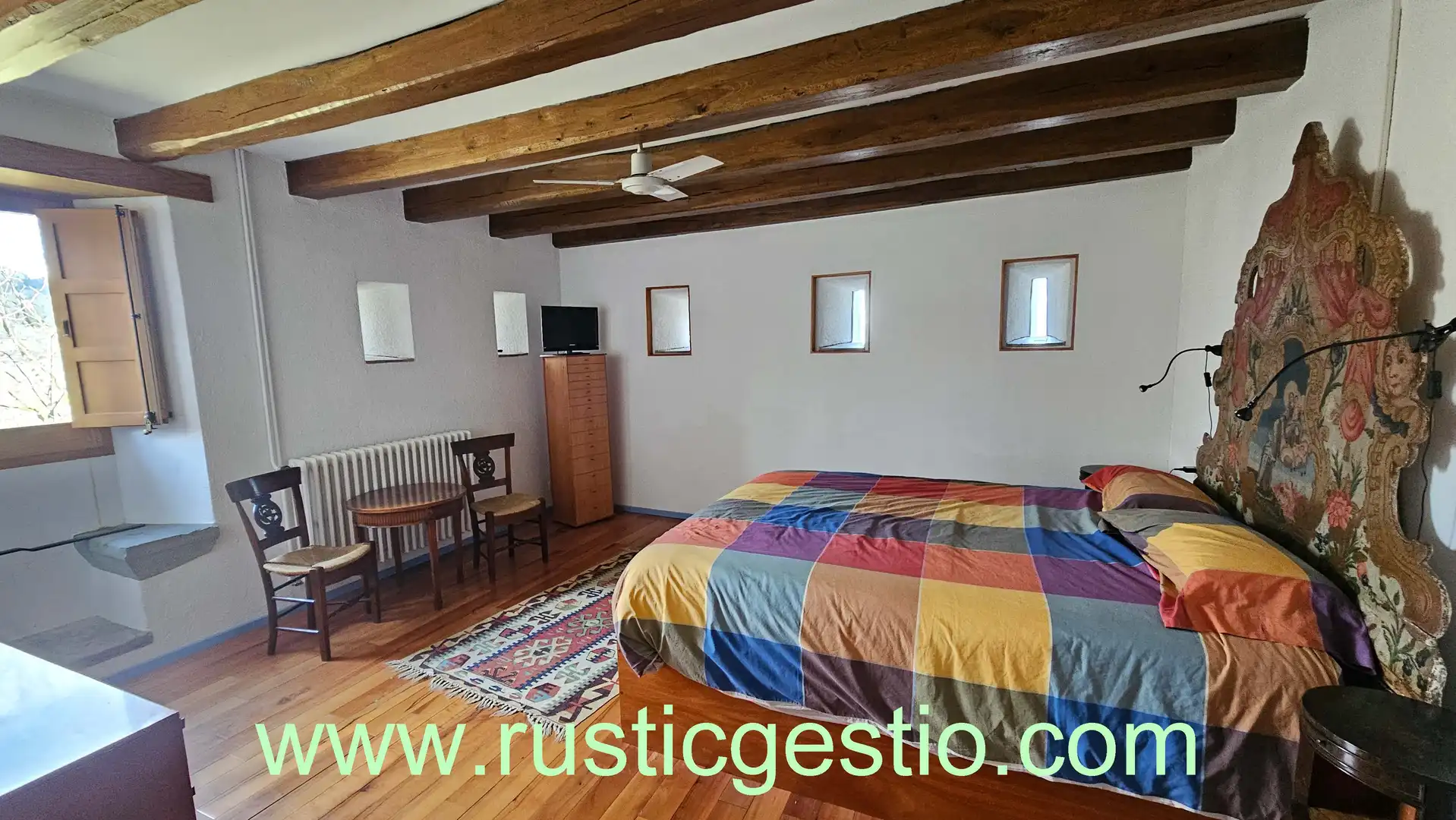 Schlafzimmer von Country house zum Verkauf in La Vall d'en Bas mit Heizung, Privatgarten und Parkett