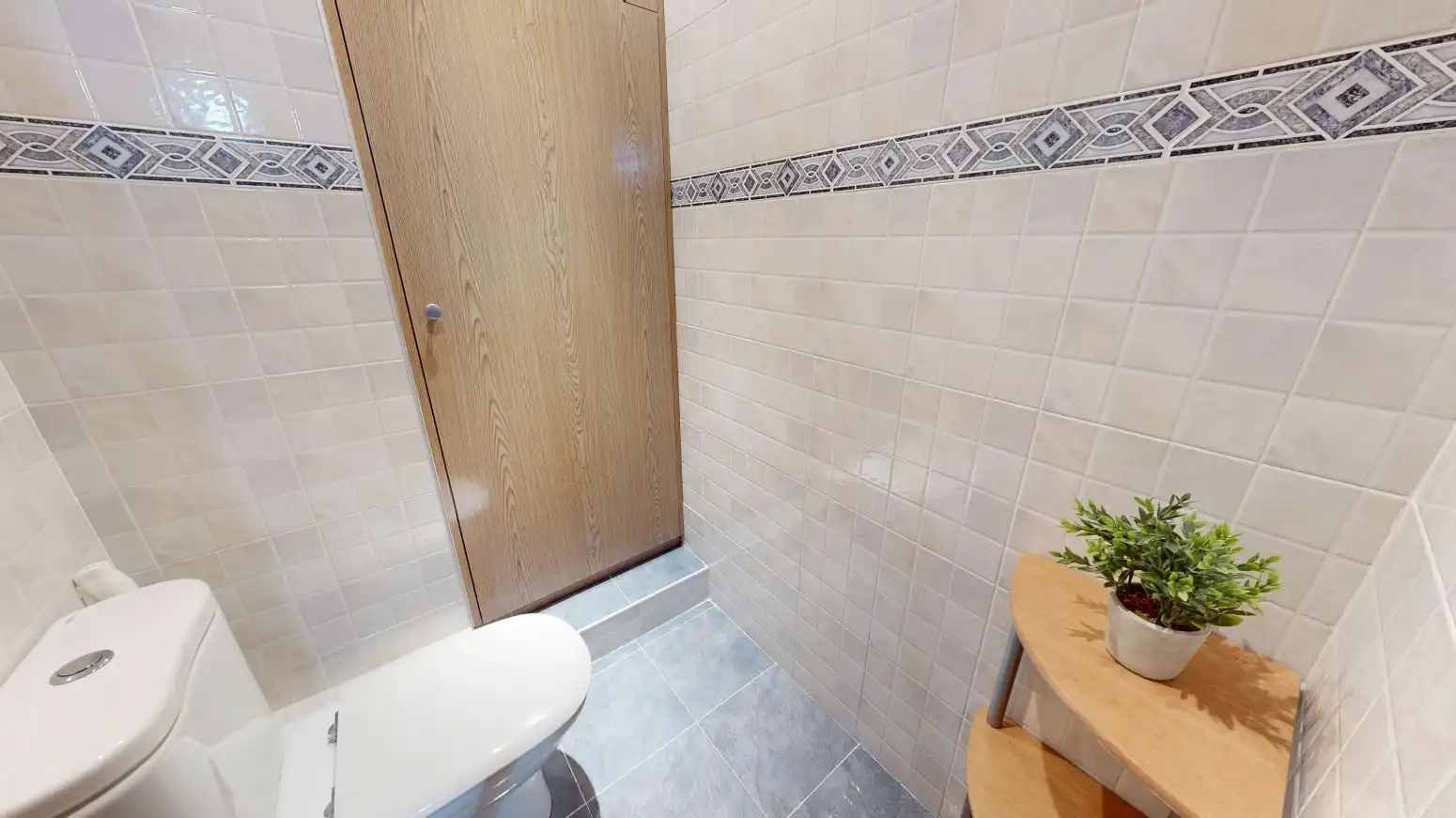 Baño de Piso en venta en Valencia con Aire acondicionado y Balcón