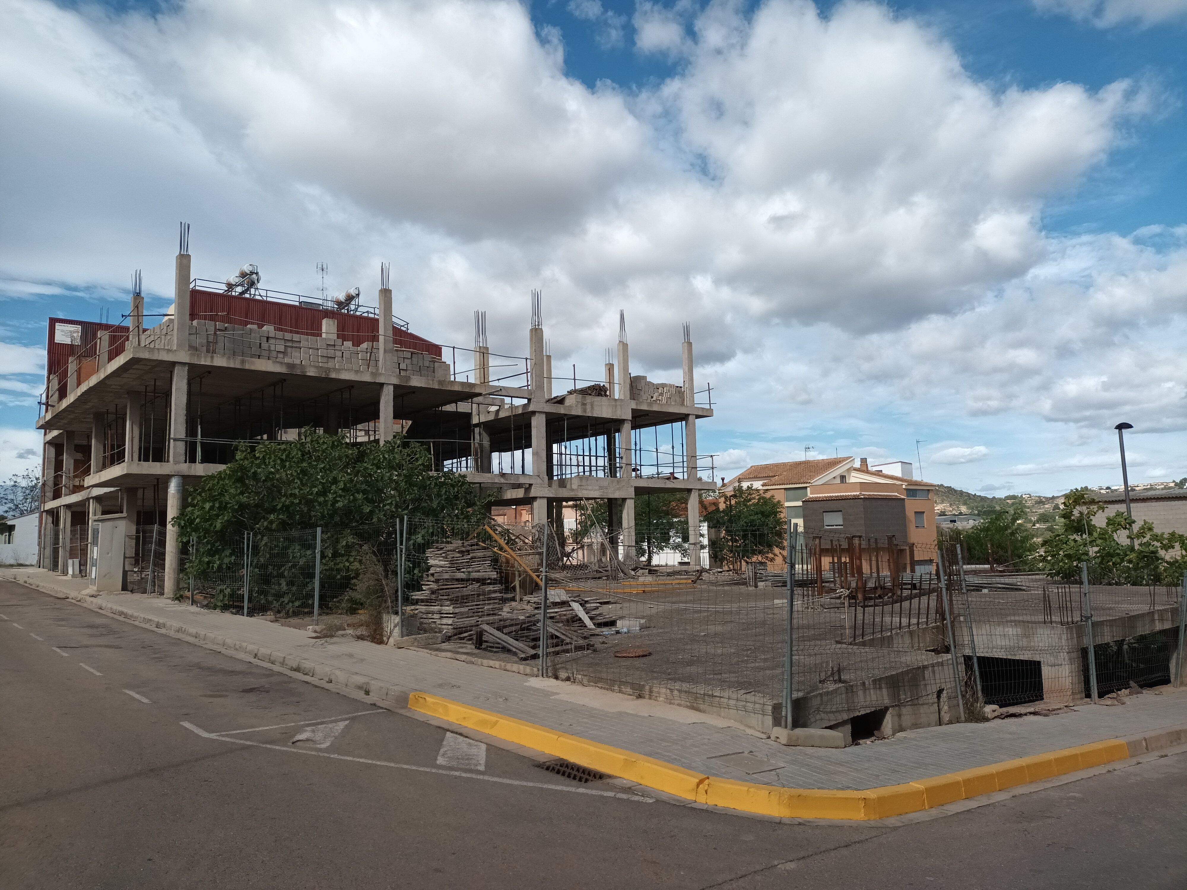 Building for sale in 9 D OCTUBRE, Montroy
