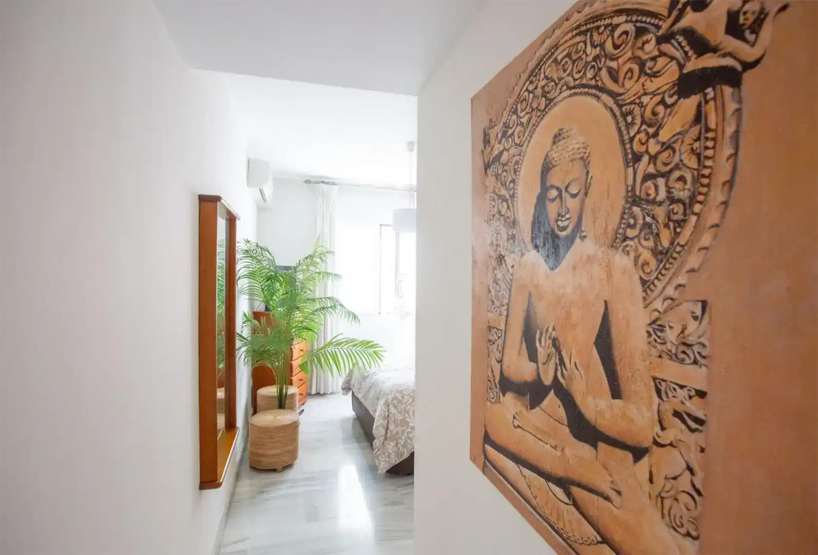 Dormitori de Apartament de lloguer en Marbella amb Aire condicionat, Piscina i Balcó
