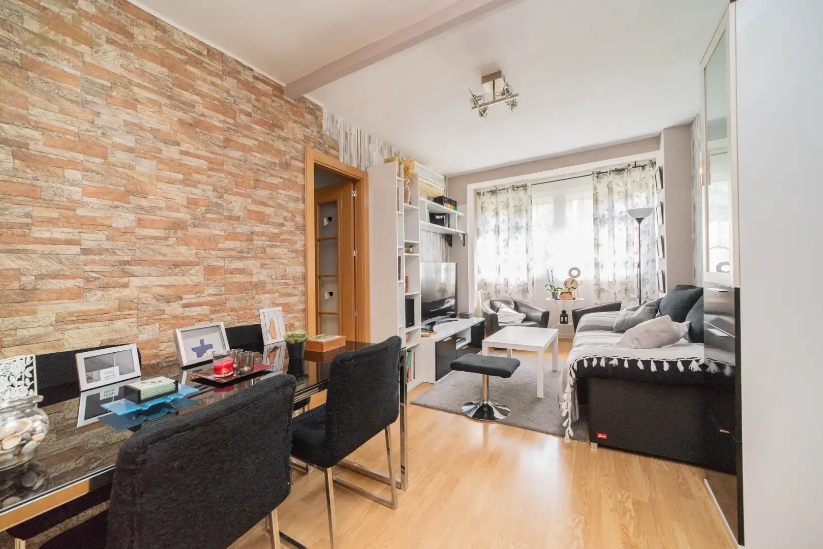 Living room of Flat for sale in Leganés  with Air Conditioner, Heating and Parquet flooring