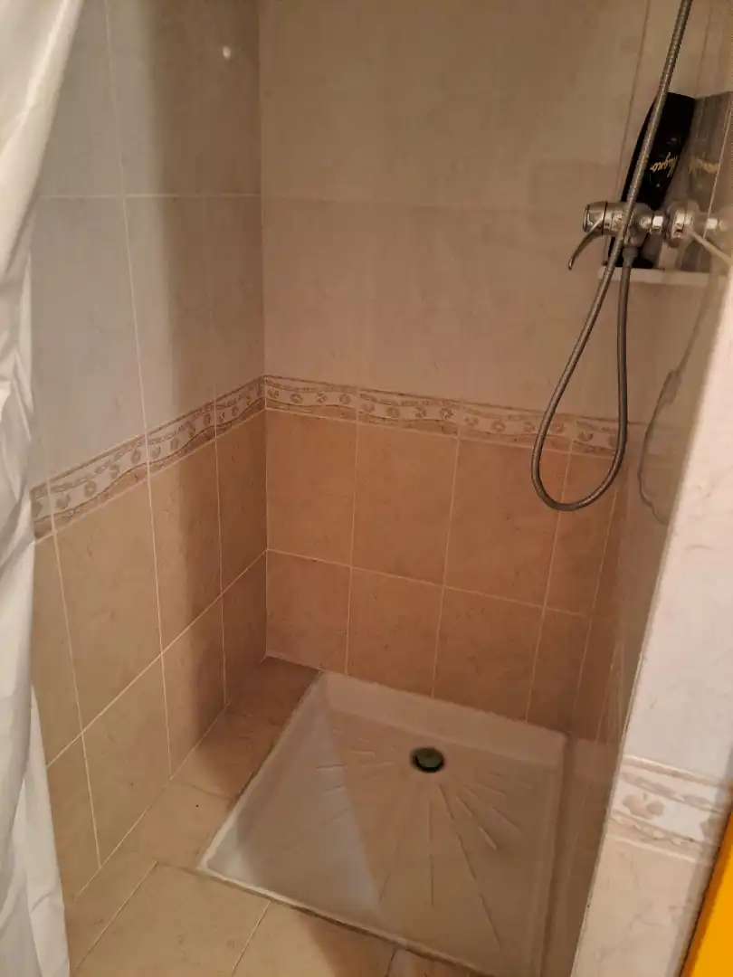 Bathroom of Commercial properties for sale in Zaragoza  with Air Conditioner, Heating and Furnished