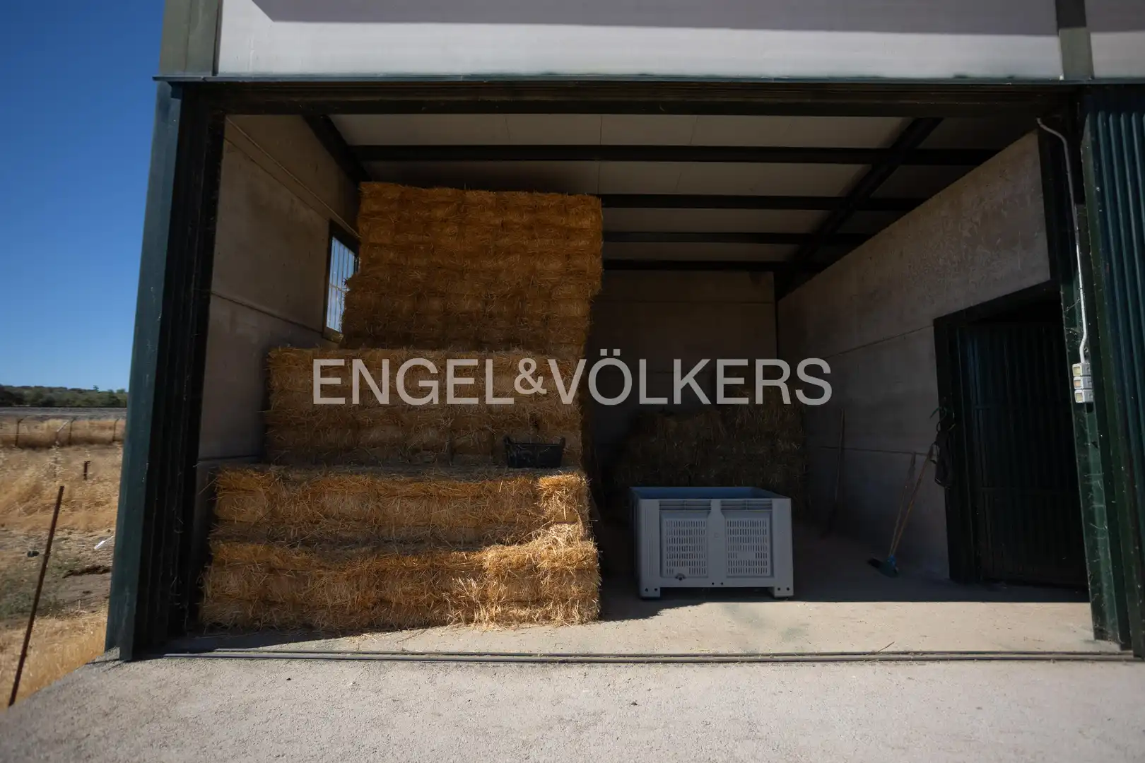 Vista exterior de Finca rústica en venta en Llerena con Calefacción, Jardín privado y Trastero