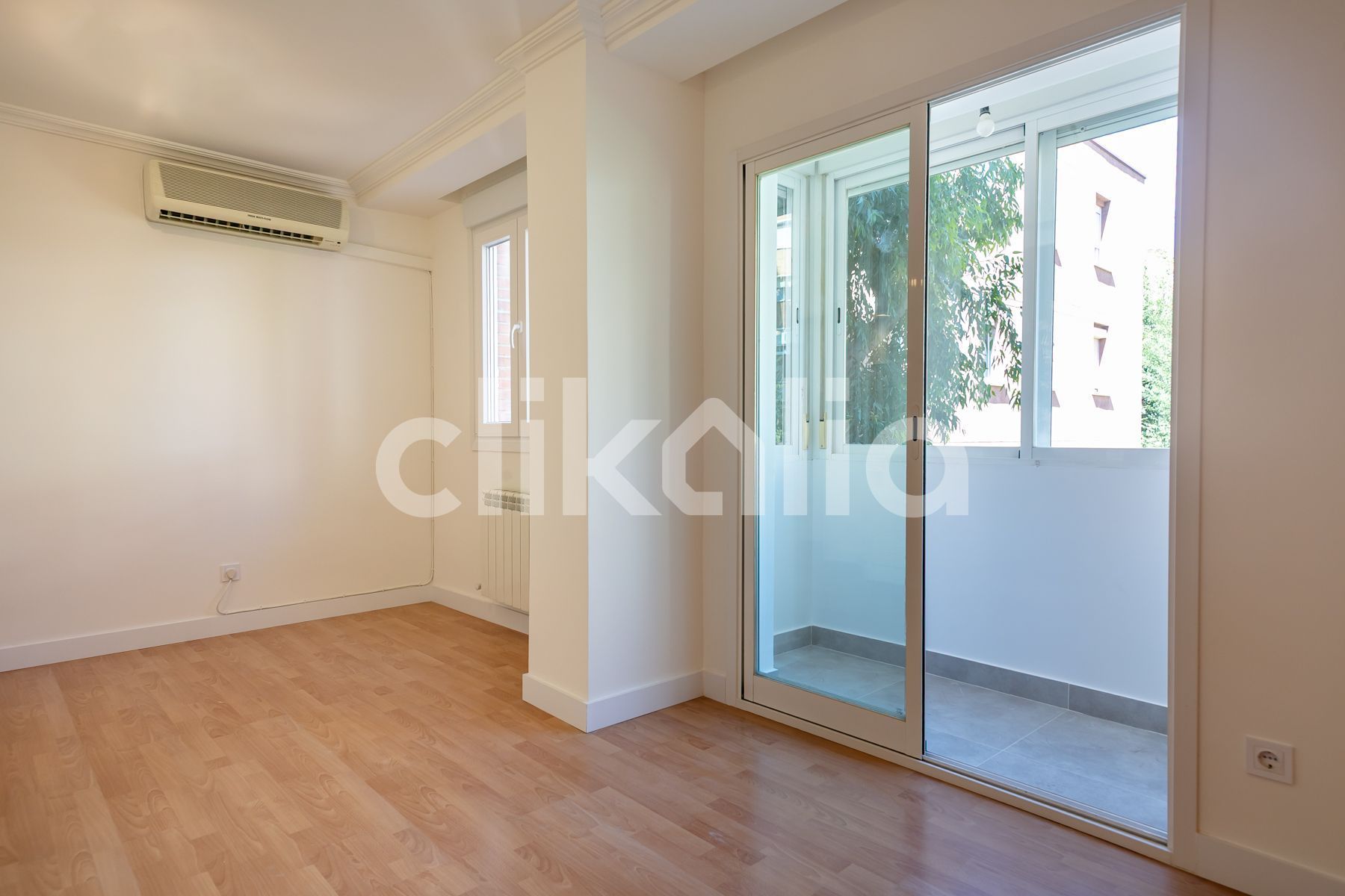 Living room of Flat to rent in Móstoles  with Air Conditioner, Heating and Terrace