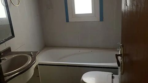 Foto 5 de Casa adosada en venta en Carrer de la Cendra, 19, Tàrrega, Lleida
