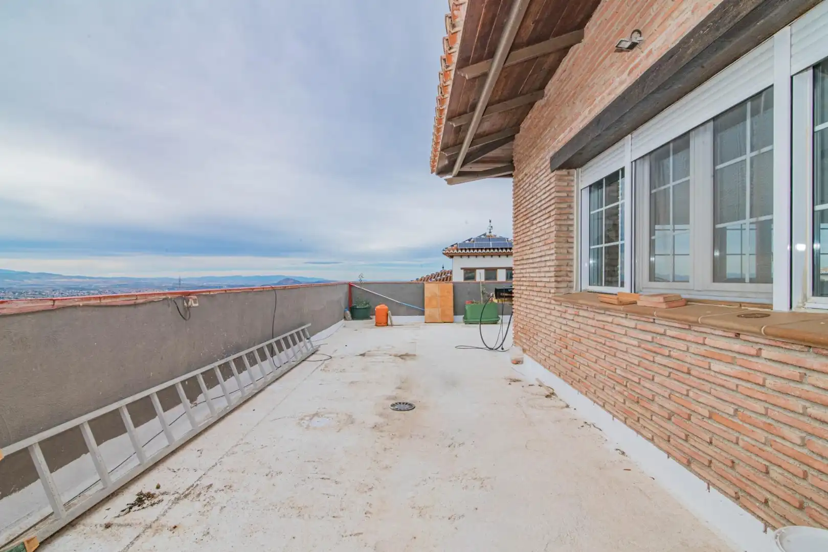 Terrassa de Casa o xalet en venda en La Zubia amb Calefacció, Jardí privat i Terrassa