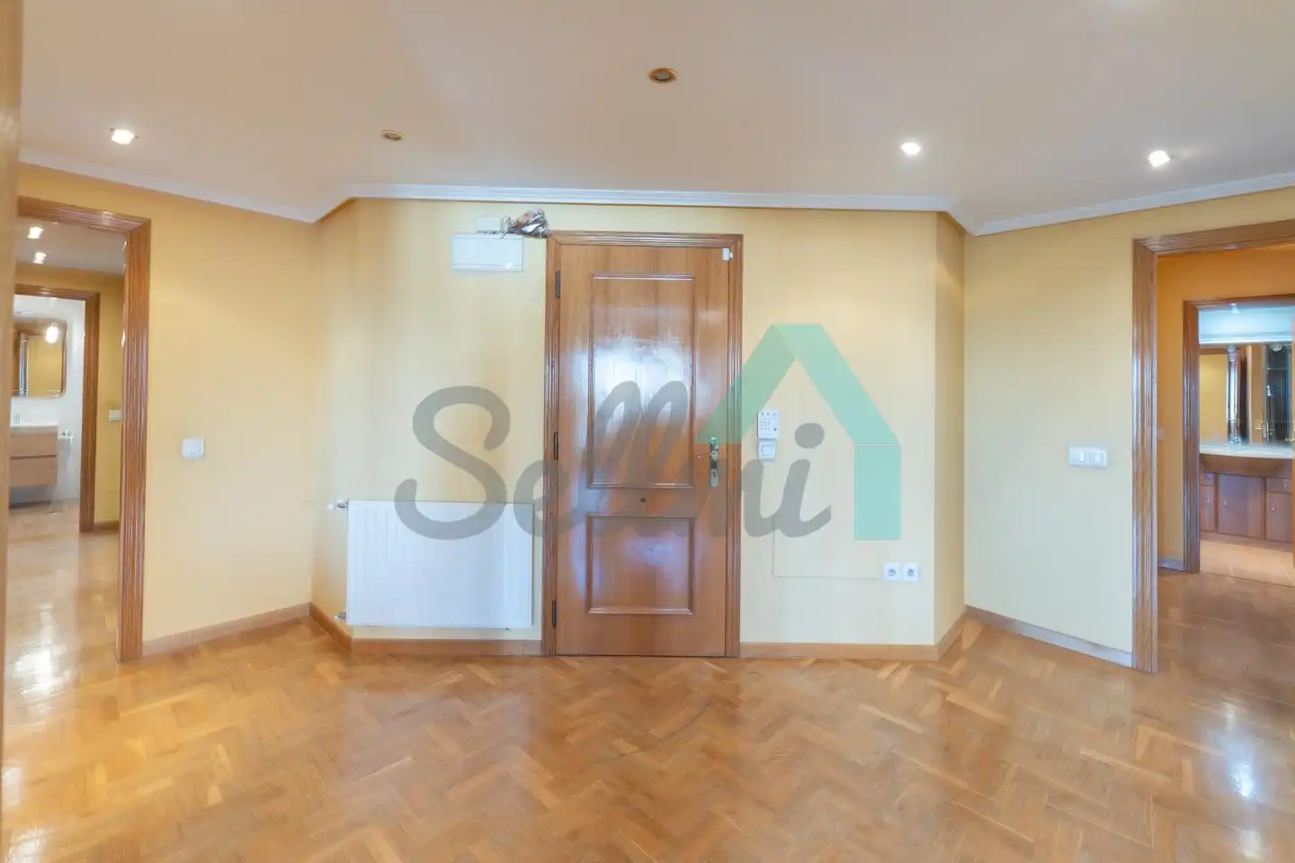 Habitación de Piso en venta en Oviedo  con Calefacción, Parquet y Trastero