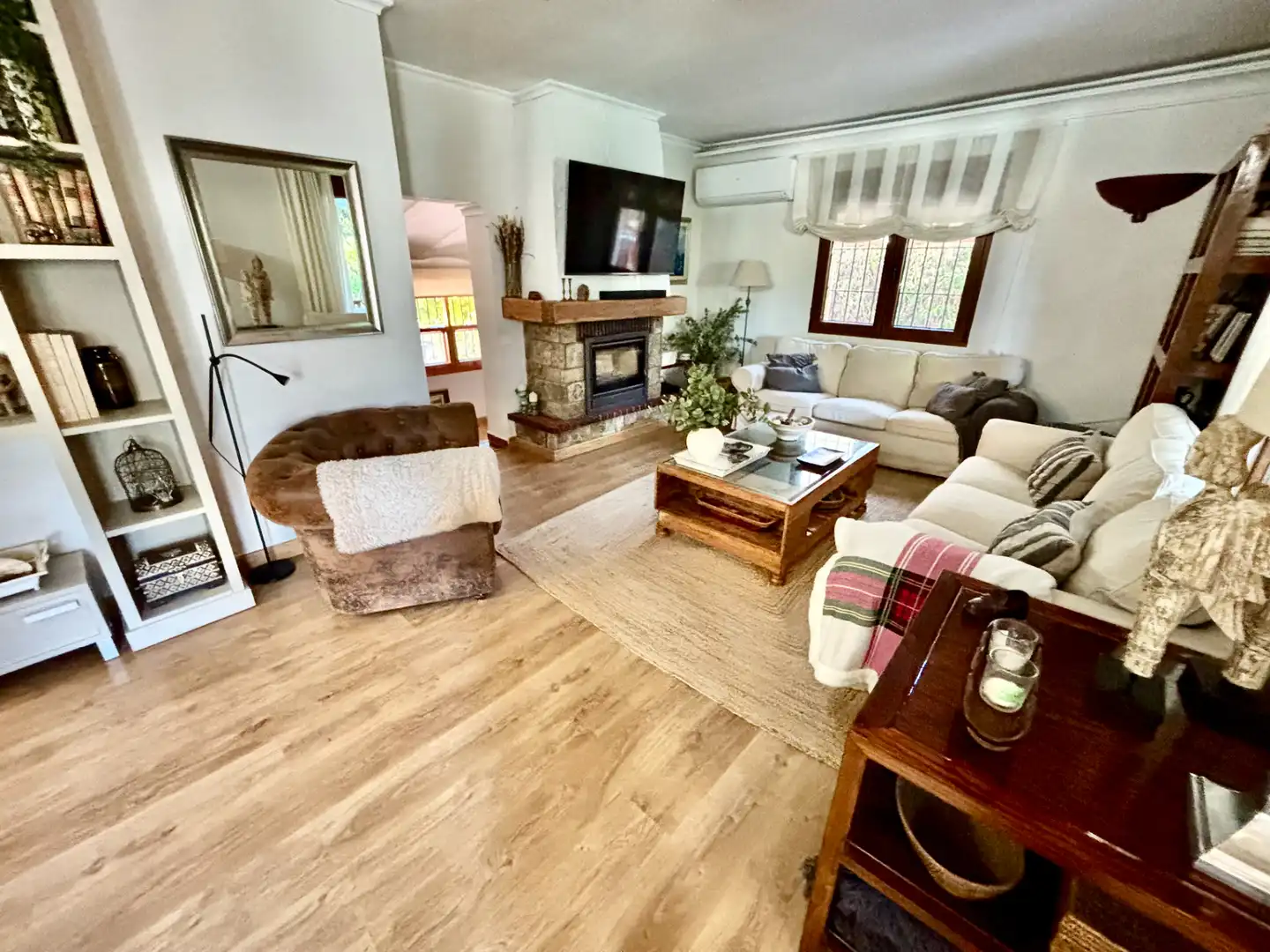 Sala d'estar de Casa o xalet en venda en Mutxamel amb Aire condicionat, Jardí privat i Terrassa