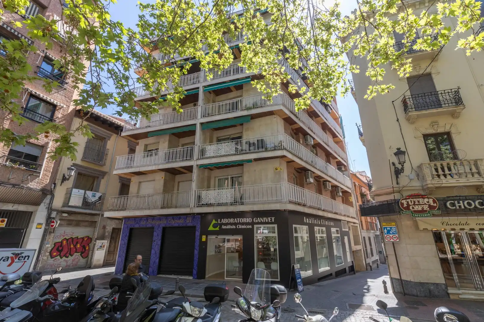 Vista exterior de Àtic de lloguer en Granada amb Aire condicionat, Calefacció i Balcó