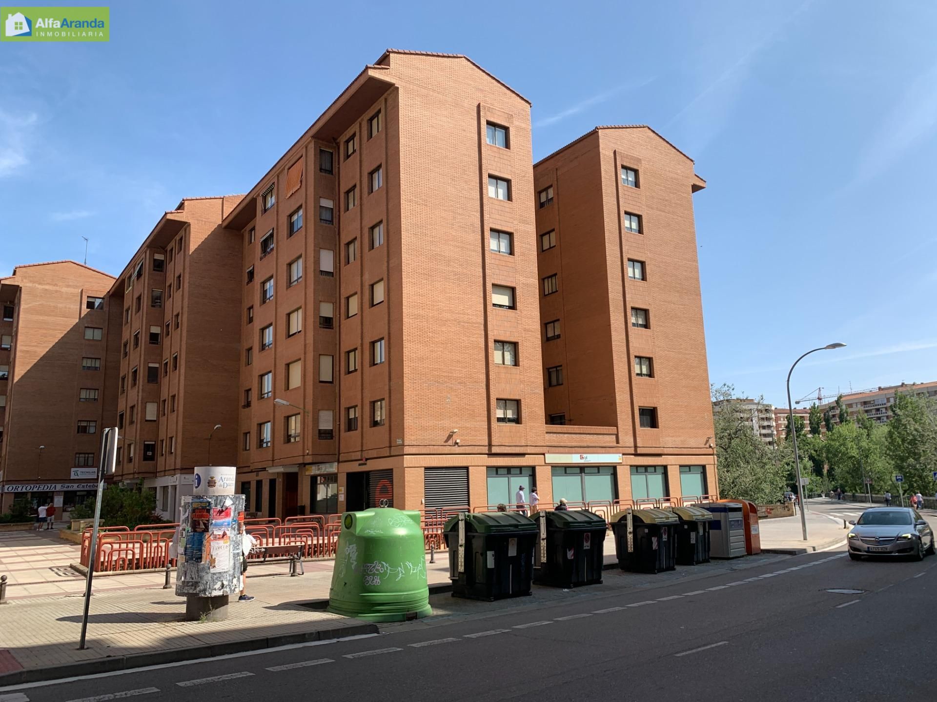 Vista exterior de Pis en venda en Aranda de Duero amb Calefacció, Terrassa i Traster