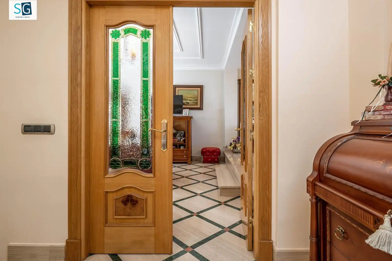 Houses for sale in  Granada Capital  with Air Conditioner, Heating and Terrace