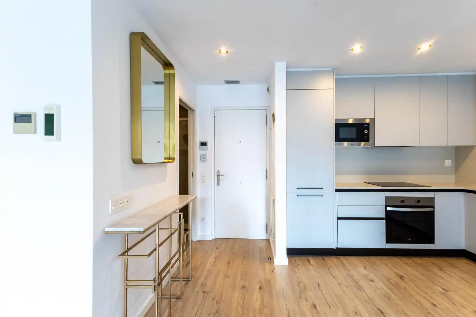 Maisonette zum Verkauf in Barcelona mit Klimaanlage, Parkett und Terrasse