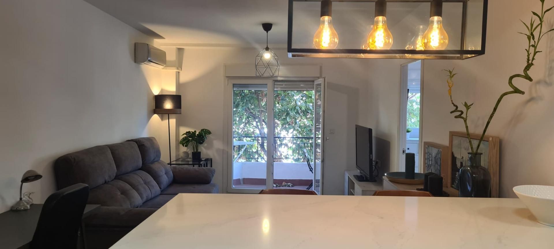 Vista exterior de Pis de lloguer en  Almería Capital