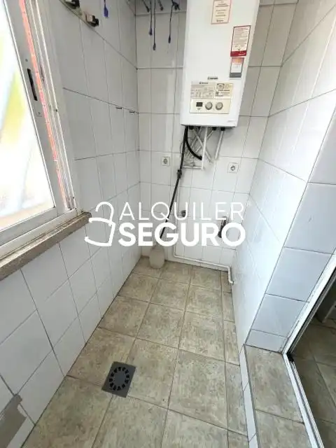 Flat for rent in Madrid  with Heating