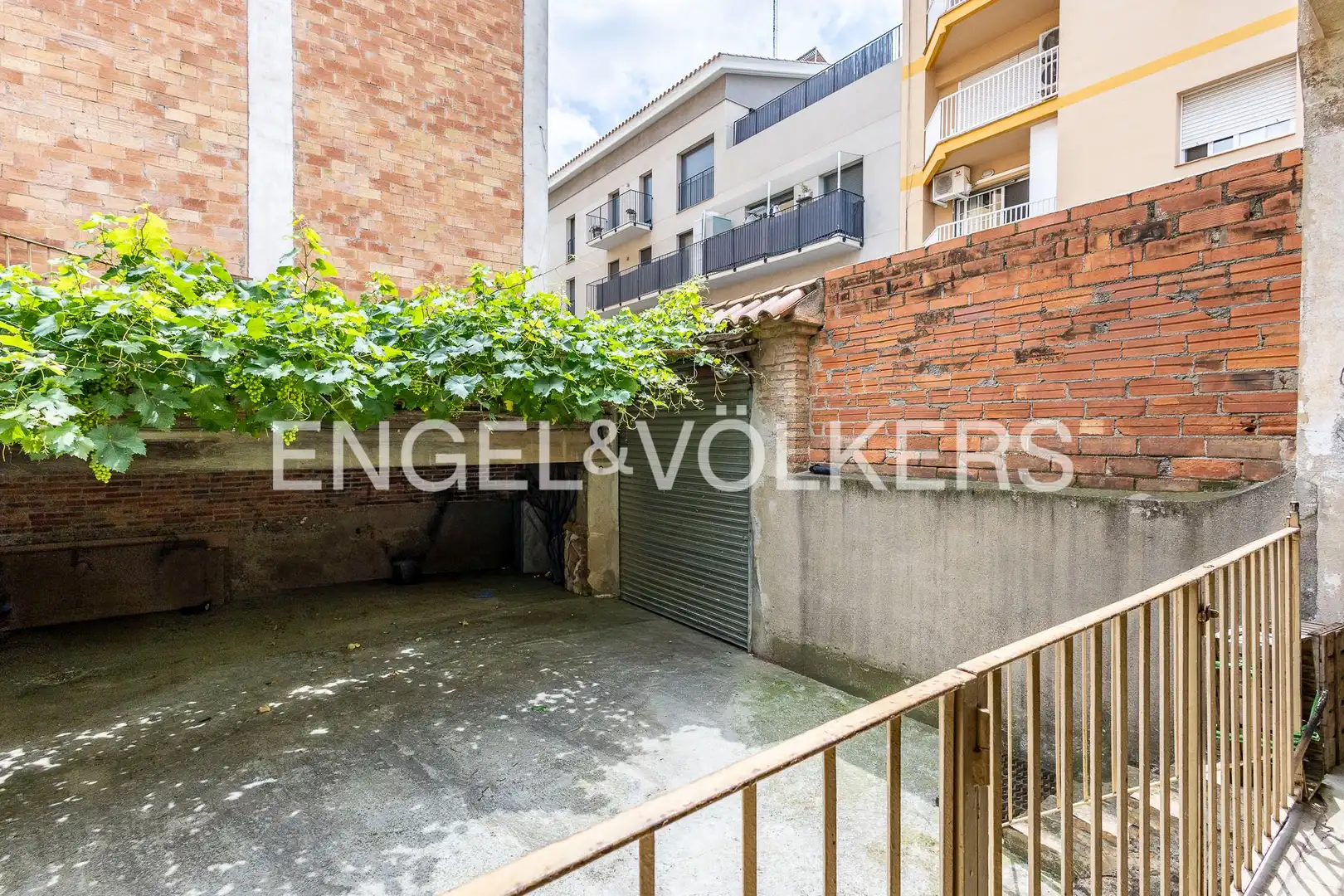 Terraza de Casa o chalet en venta en Sant Feliu de Llobregat con Calefacción, Jardín privado y Terraza