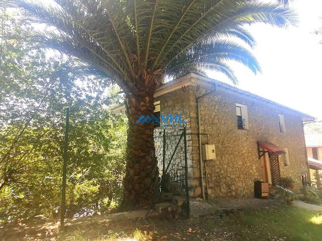 Casa-chalet en Venta en Barrio Mioño en Mioño - Santullán
