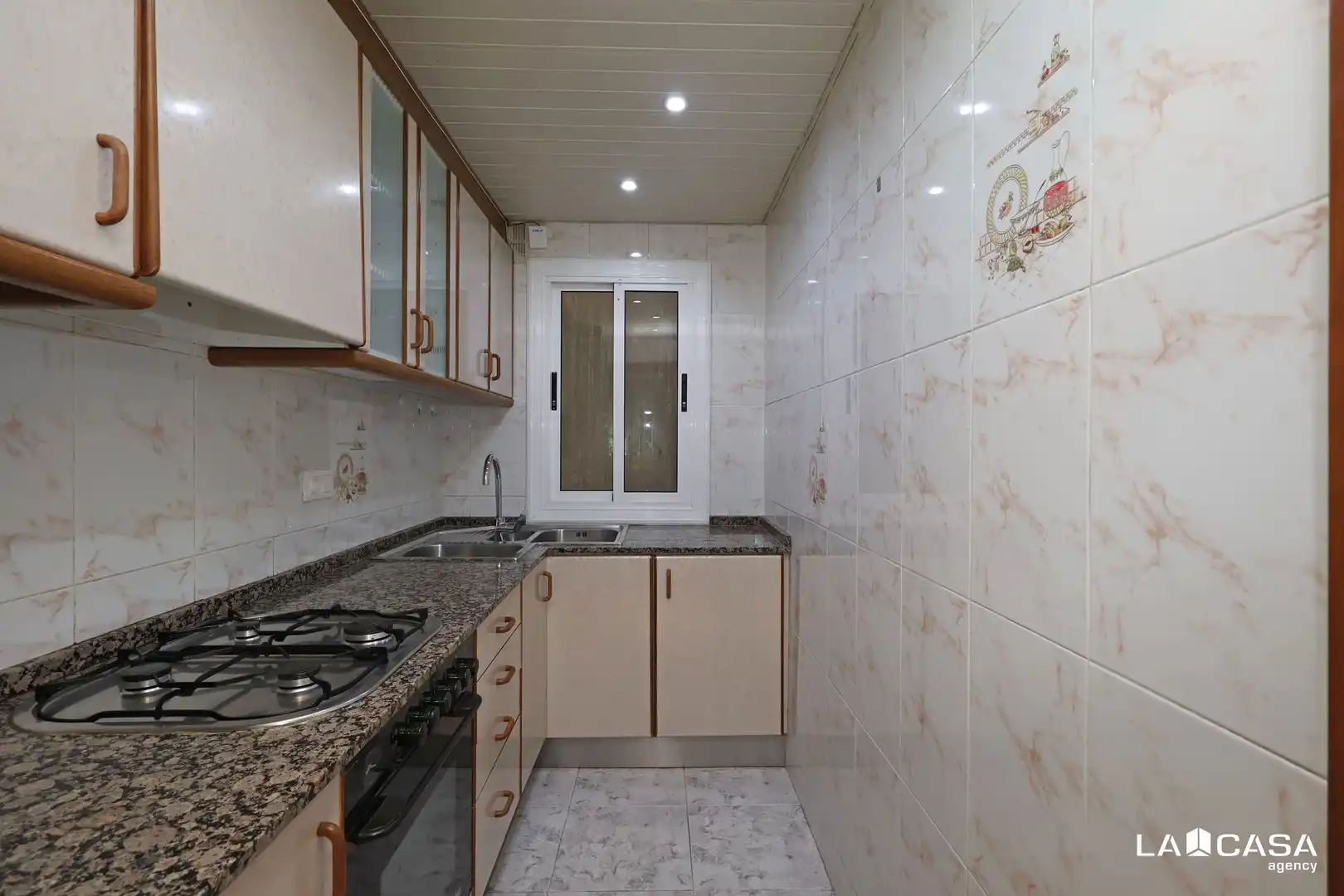Cocina de Piso en venta en L'Hospitalet de Llobregat