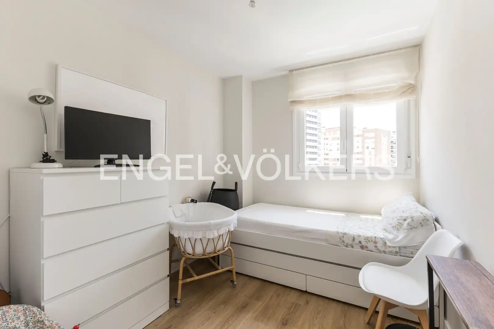 Bedroom of Flat for sale in Madrid  with Air Conditioner, Heating and Terrace