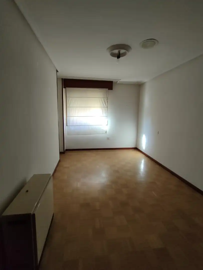 Habitación de Piso en venta en Benavente con Calefacción, Parquet y Terraza