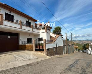 Vista exterior de Casa o xalet de lloguer en Loja amb Aire condicionat, Calefacció i Terrassa