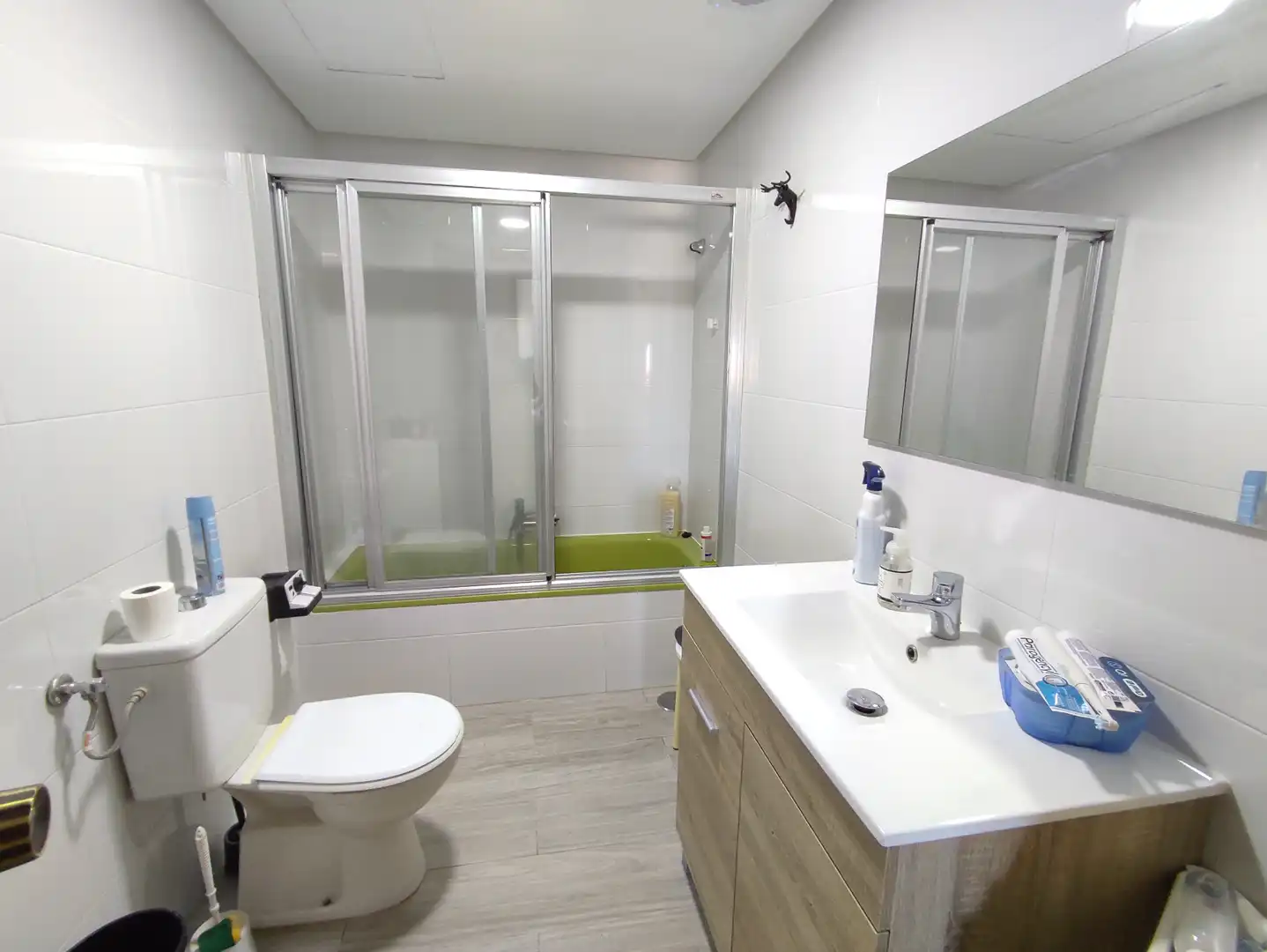 Badezimmer von Wohnung zur Miete in Torremolinos mit Klimaanlage, Heizung und Terrasse