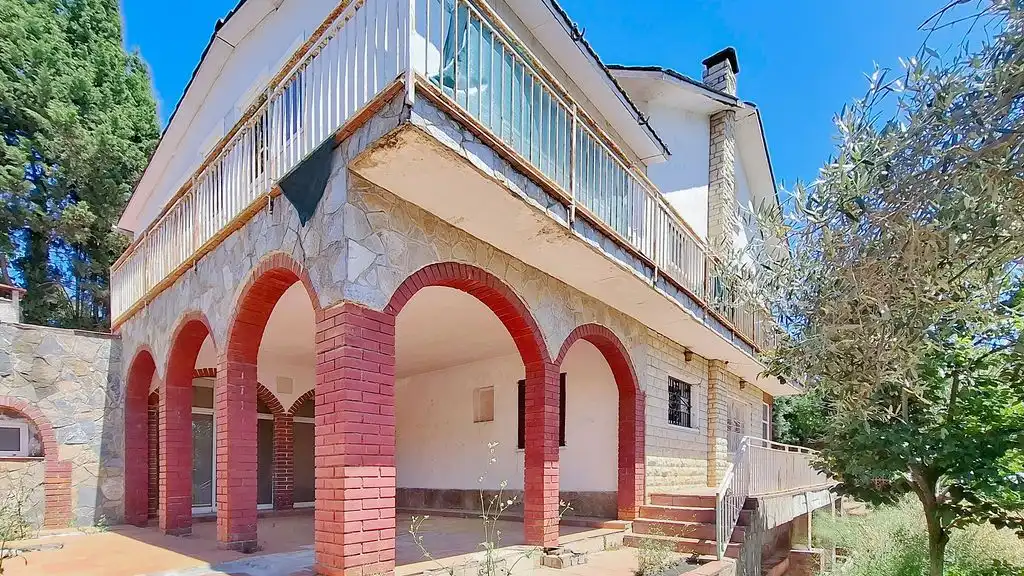 Vista exterior de Piso en venta en Esparreguera