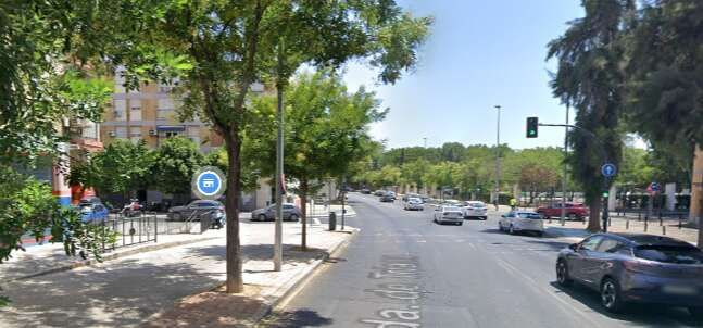Vista exterior de Pis en venda en  Sevilla Capital amb Aire condicionat i Balcó