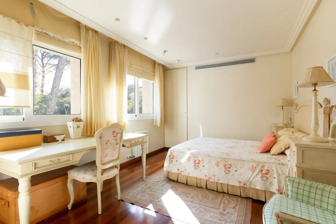 Habitación de Casa o chalet en venta en Sant Cugat del Vallès con Aire acondicionado, Calefacción y Jardín privado