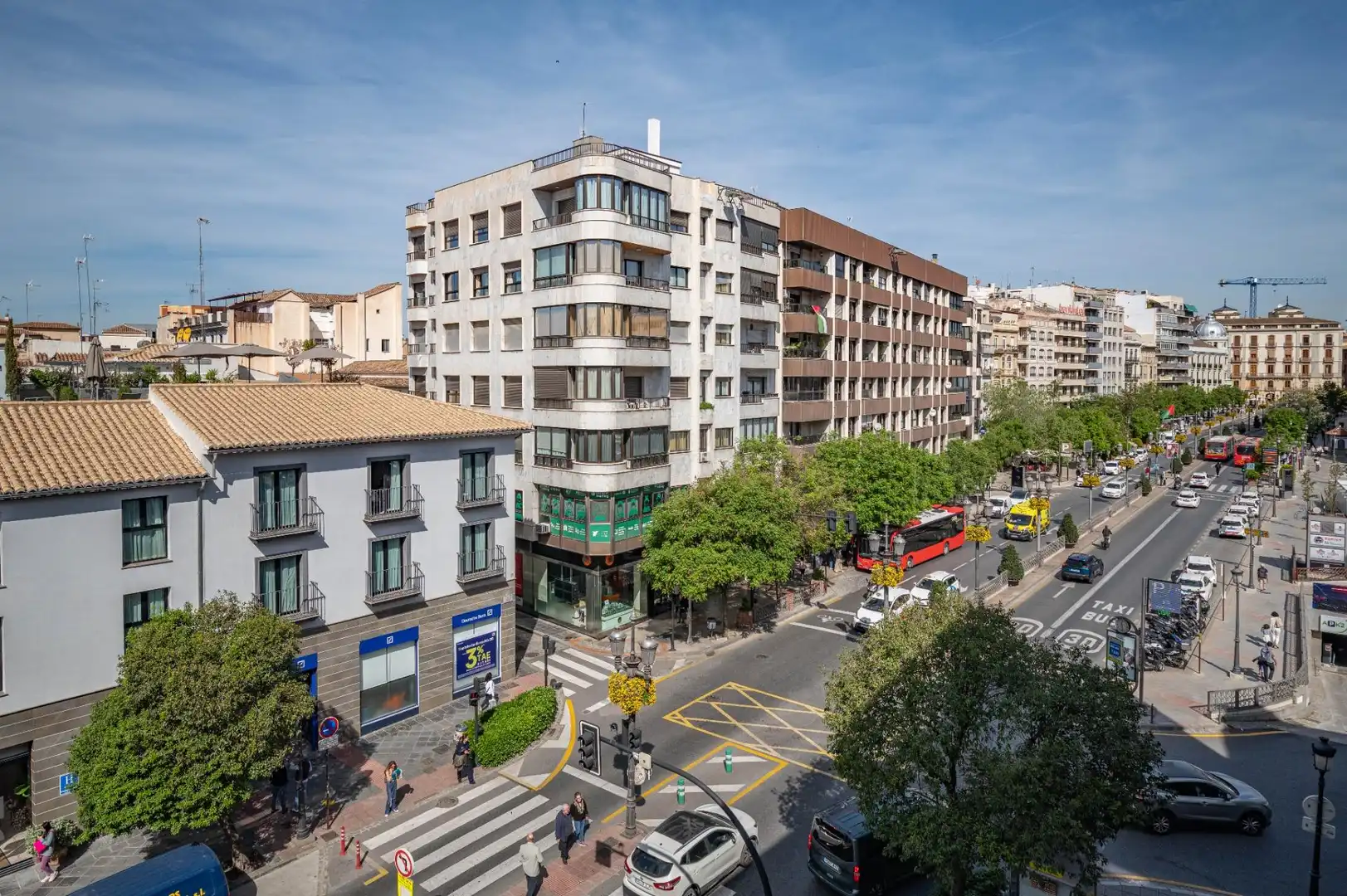 Vista exterior de Piso en venta en Granada con Calefacción, Parquet y Alarma