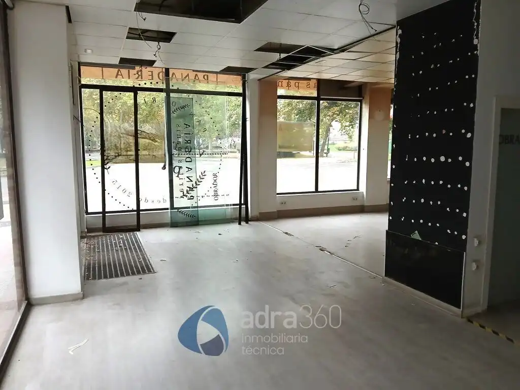Local comercial de lloguer a Carmen Medrano, imagen 4