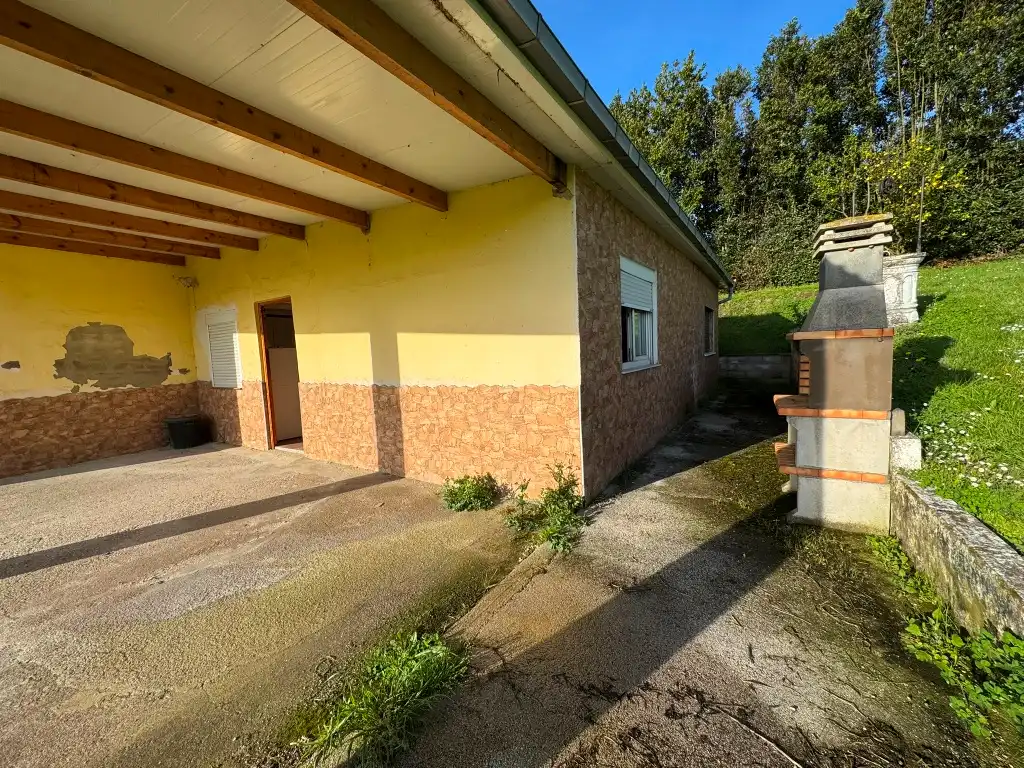 Außenansicht von Residential zum Verkauf in Gijón 