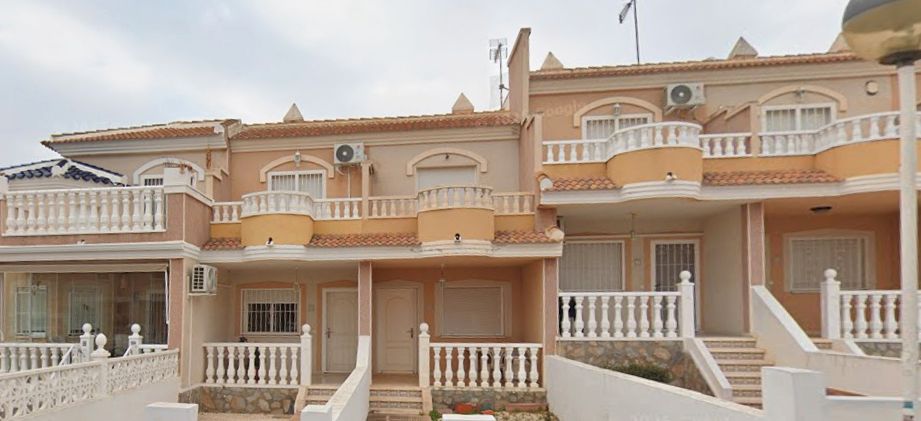 Vista exterior de Casa o xalet en venda en Rojales amb Jardí privat, Balcó i Alarma