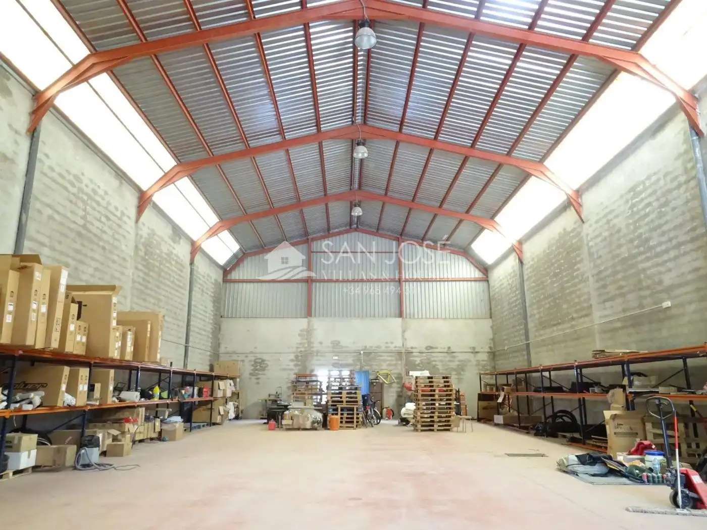 Nave industrial en venta en Hondón de las Nieves / El Fondó de les Neus