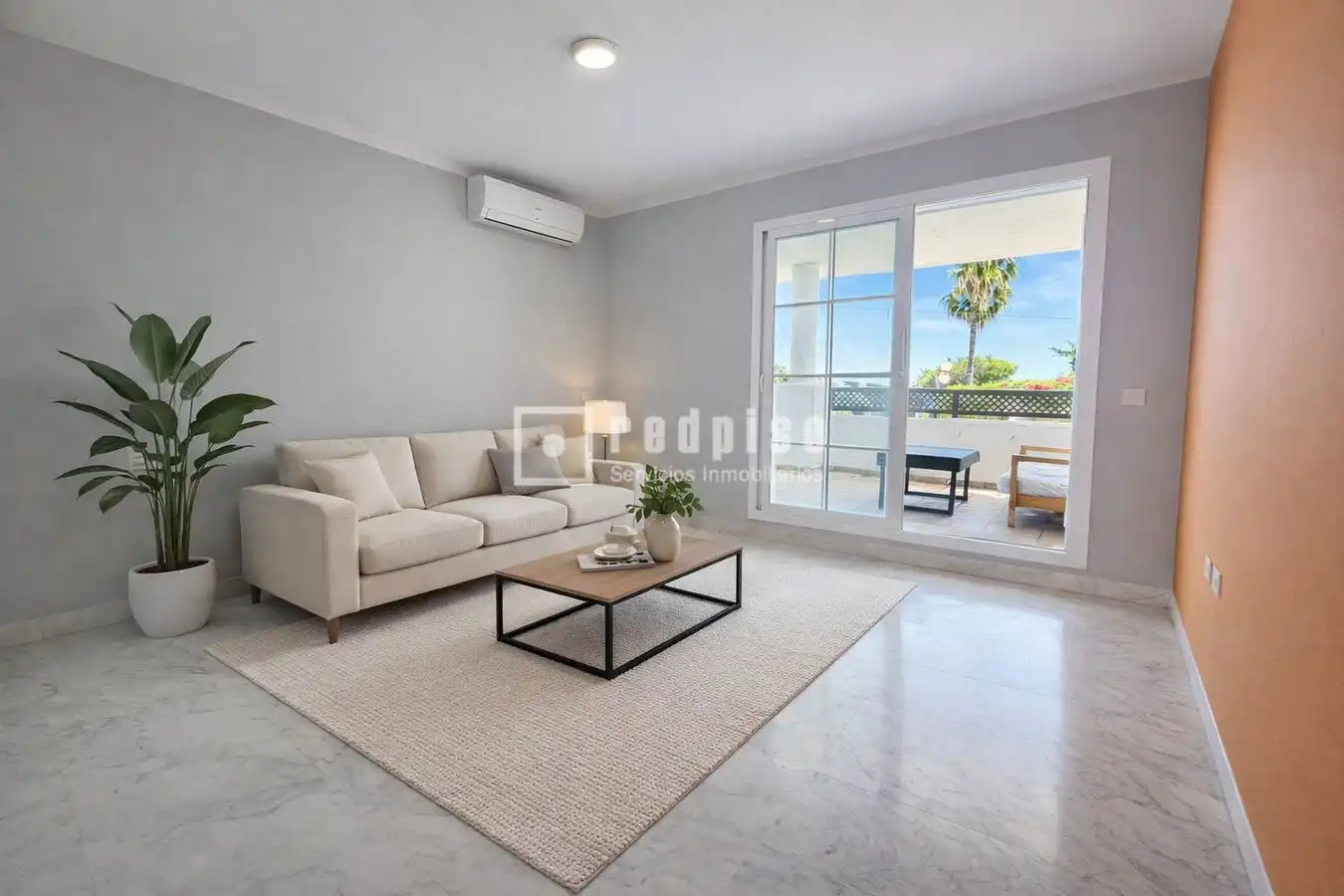 Living room of Flat for sale in Benalmádena  with Air Conditioner and Terrace