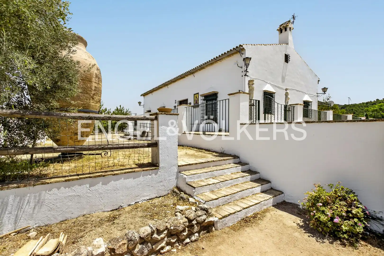 Vista exterior de Casa o chalet en venta en Osuna con Calefacción, Jardín privado y Piscina