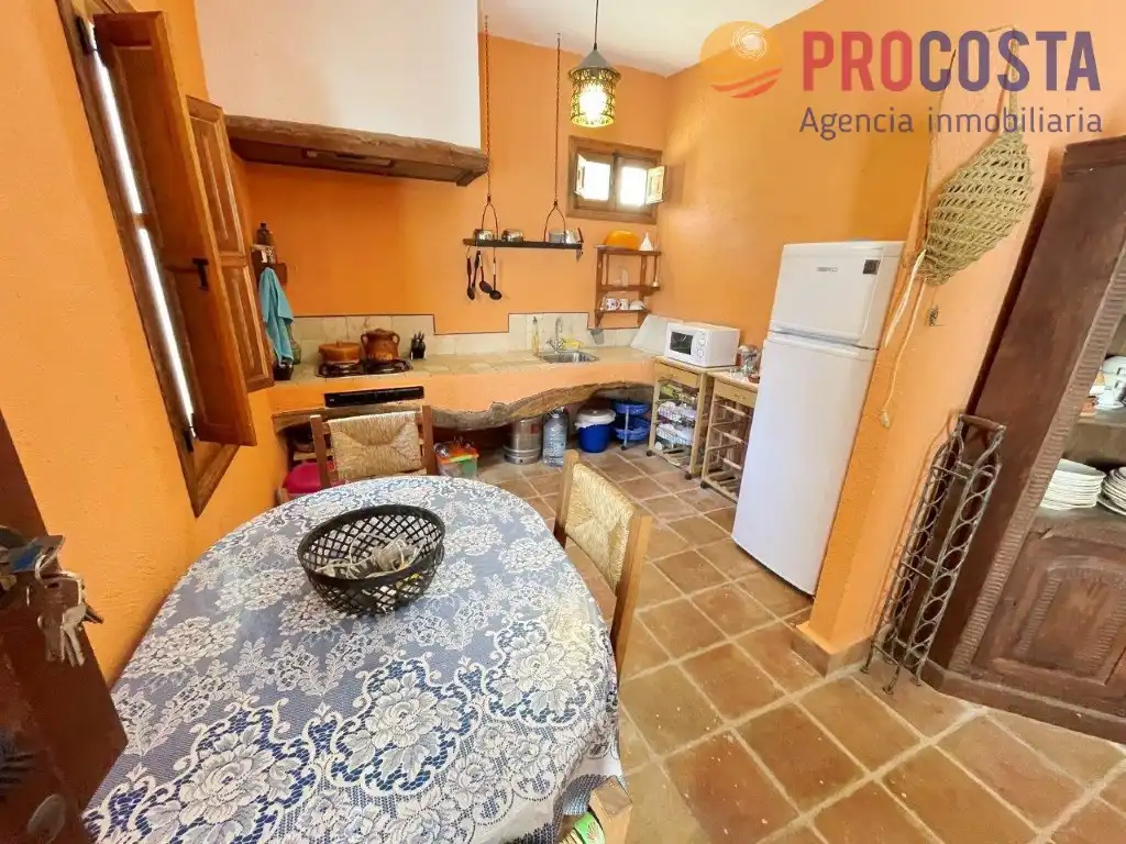 Cocina de Finca rústica en venta en Almuñécar con Jardín privado, Terraza y Piscina