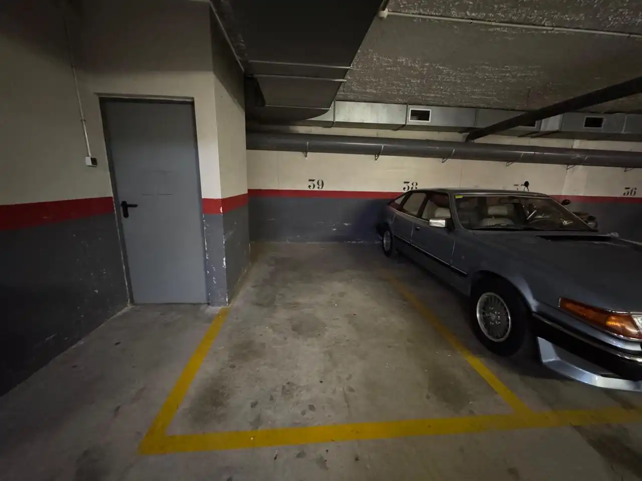 Parkplatz zum Verkauf in Carrer Amadeu Vives, imagen 2