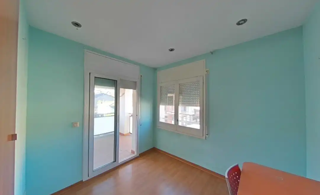 Bedroom of Detached homes for sale in Olot  with Balcony