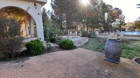 ENCANTADOR CHALET CON PISCINA EN YECLA, image 3