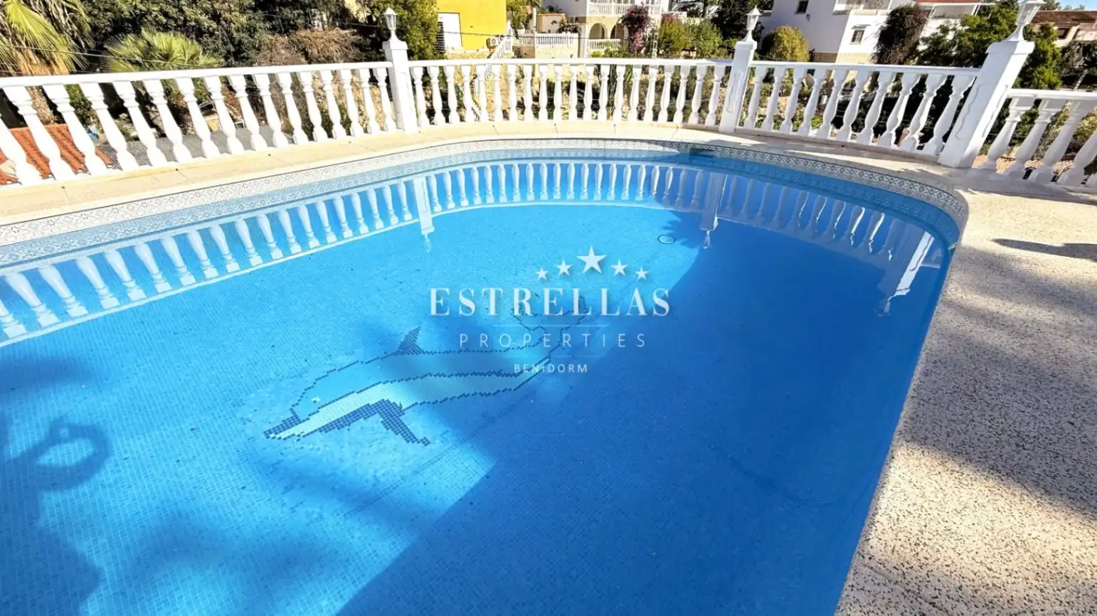 Piscina de Casa o xalet en venda en La Nucia amb Aire condicionat, Calefacció i Jardí privat