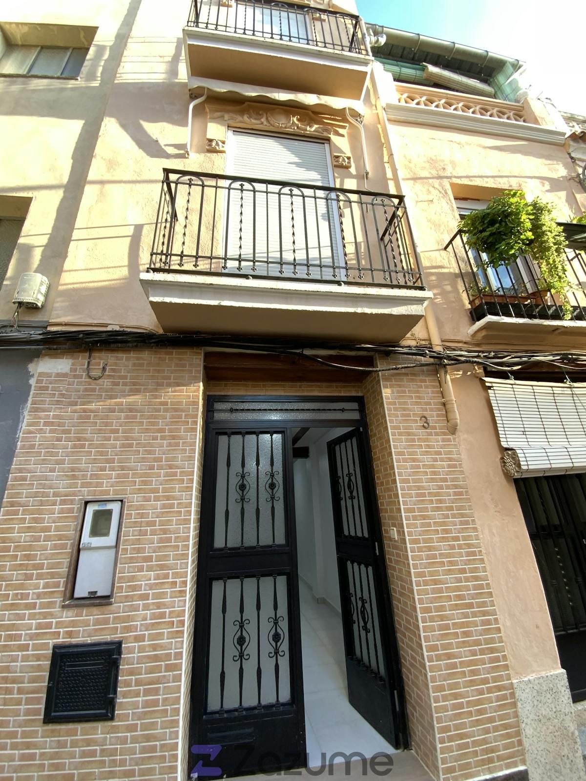 Exterior view of House or chalet to rent in Alzira  with Terrace, Oven and Washing machine