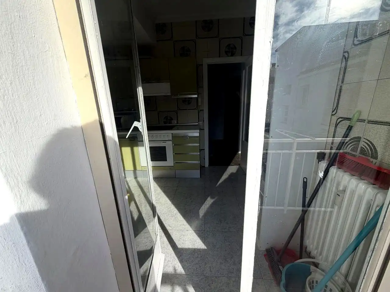 Room in Calle Marqués de la Ensenada, Residencia
