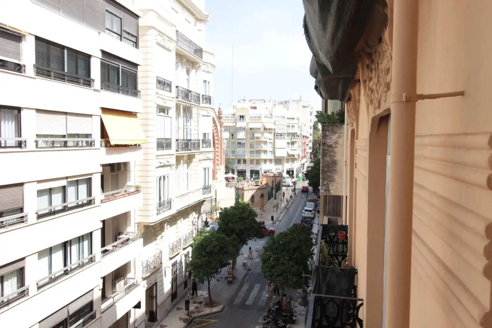 Vista exterior de Piso de alquiler en Valencia con Balcón