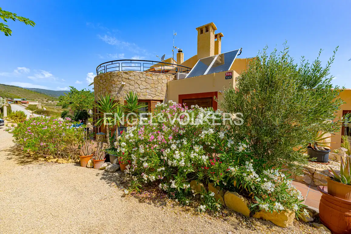 Vista exterior de Casa o chalet en venta en Relleu con Aire acondicionado, Jardín privado y Terraza