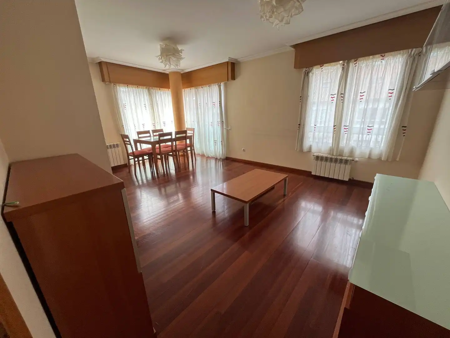 Sala de estar de Piso de alquiler en Santiago de Compostela  con Calefacción, Trastero y Amueblado