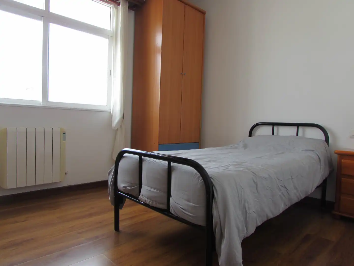 Habitación de Piso en venta en Ferrol con Calefacción, Trastero y Amueblado