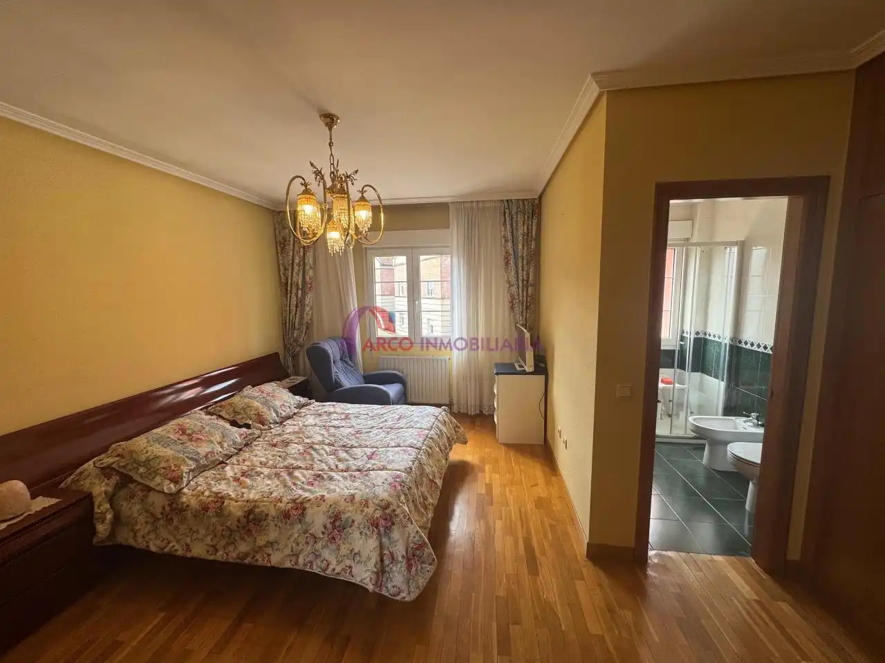 Habitación de Casa o chalet en venta en Alfoz de Quintanadueñas con Calefacción, Jardín privado y Amueblado