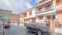 Vista exterior de Casa adosada en venda en La Orotava amb Jardí privat, Terrassa i Traster