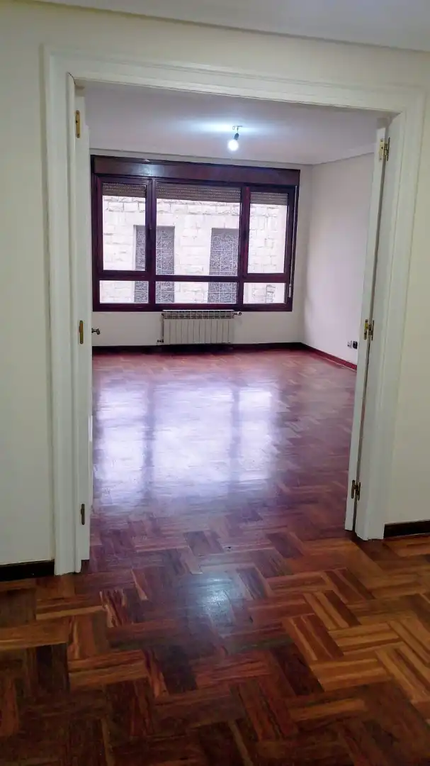 Living room of Flat for rent in Oviedo   with Heating, Parquet flooring and Terrace