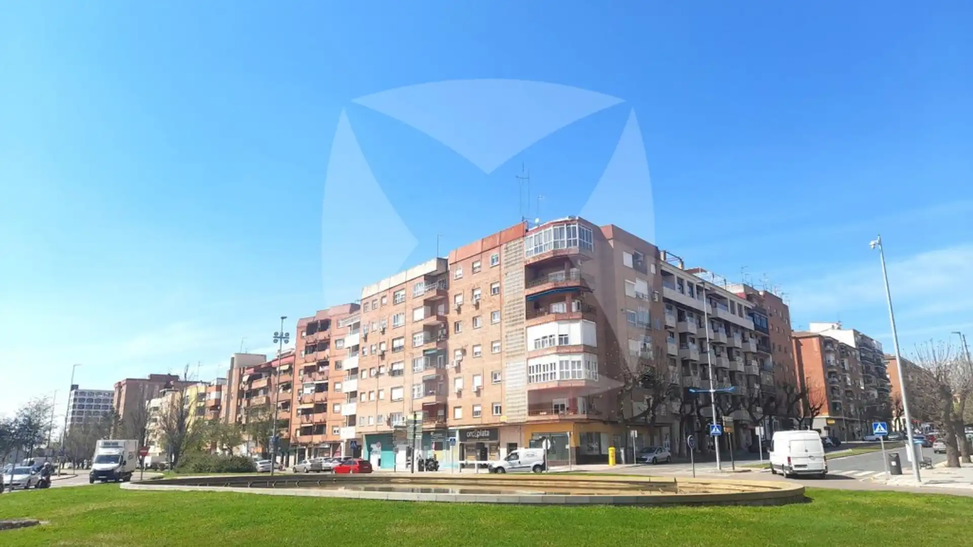 Vista exterior de Garaje de alquiler en Badajoz Capital
